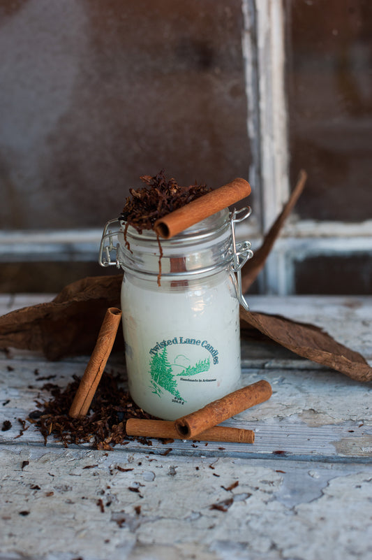 Pipe Tobacco and Cinnamon Candle